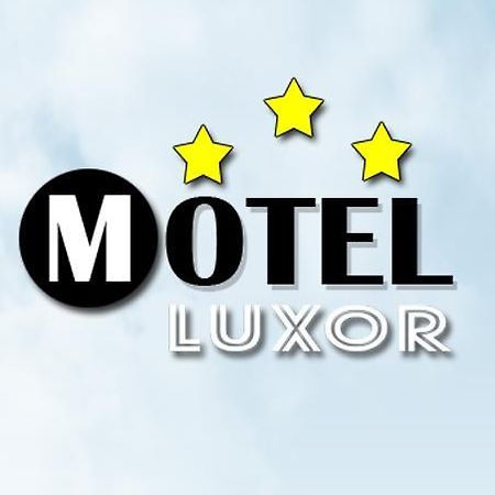 Motel Luxor Visoko Exteriér fotografie