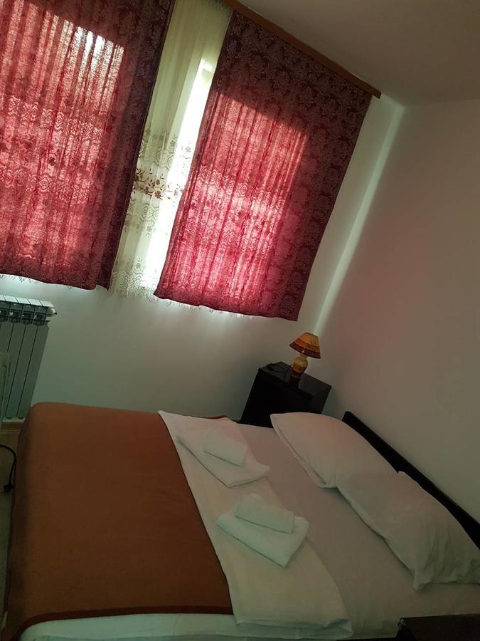 Motel Luxor Visoko Exteriér fotografie