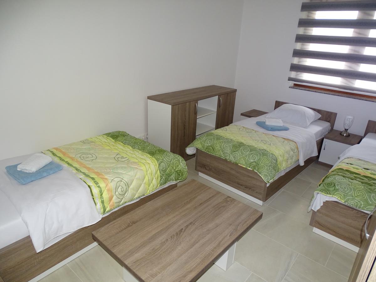 Motel Luxor Visoko Exteriér fotografie