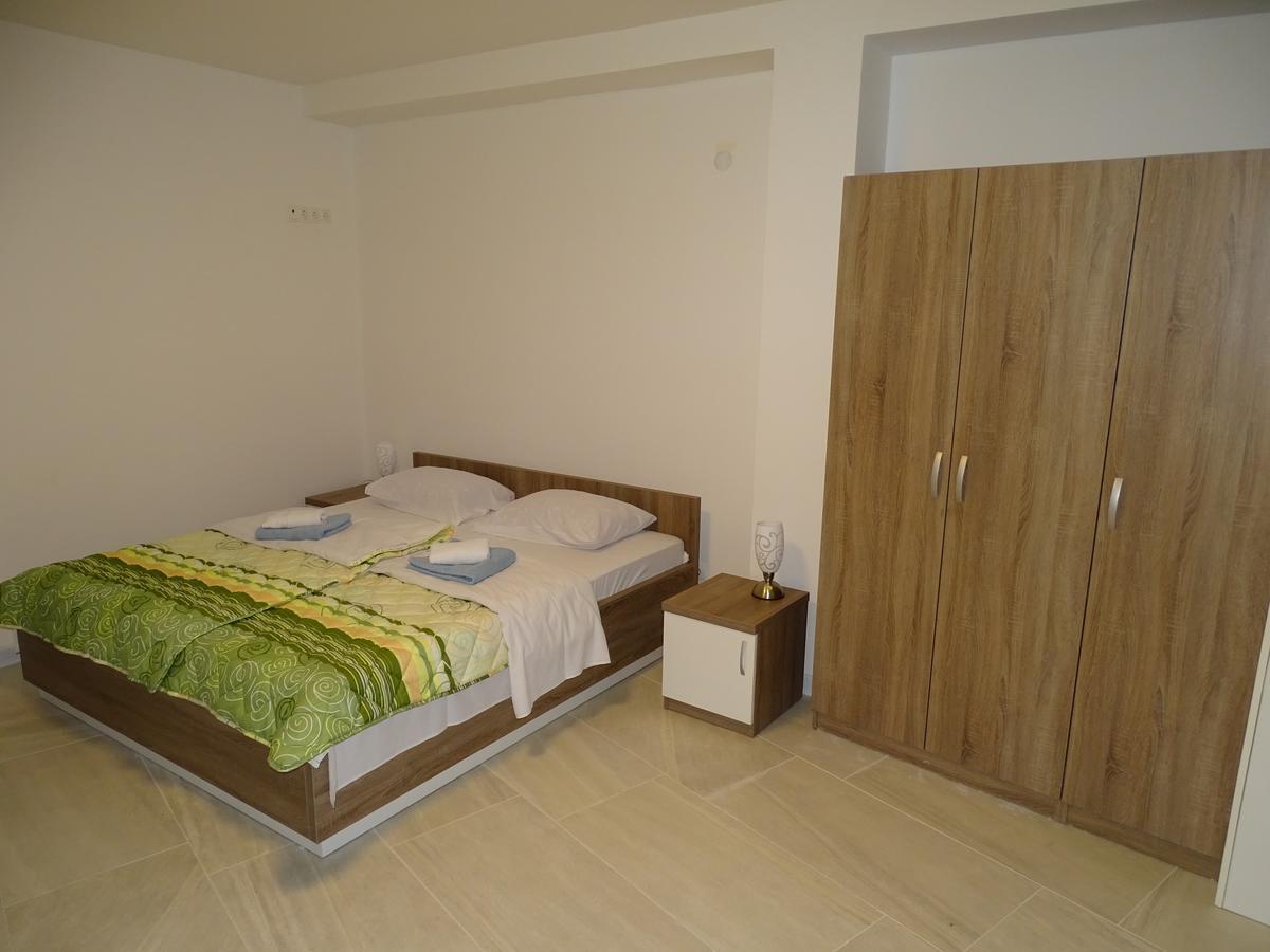 Motel Luxor Visoko Exteriér fotografie